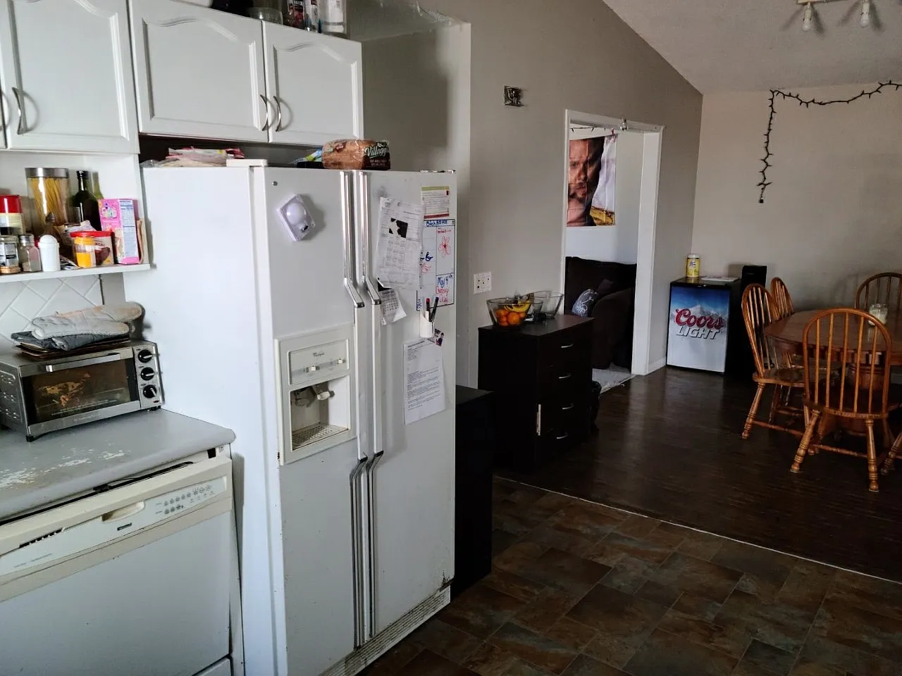 Spacious Student Rental 339 Fleming Drive, London! — Photo 2