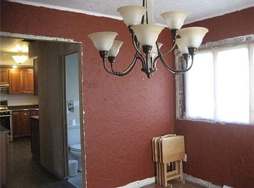 4th image of 1821 Litchfield Ave