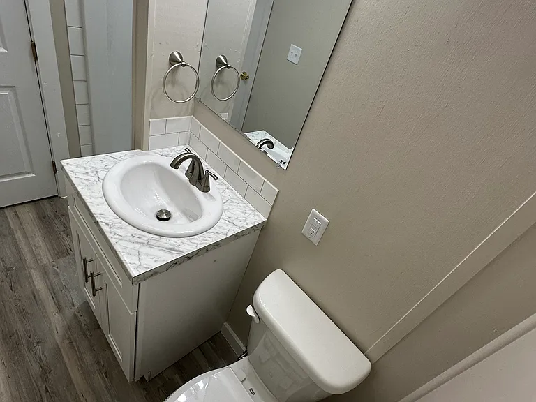 1503 W Brown St — Photo 6