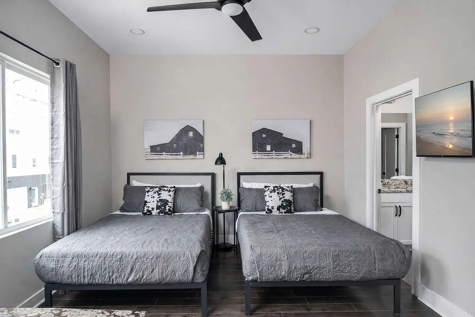 4 bed, 4.0 bath, 1550 sqft, $5,302 — Photo 3