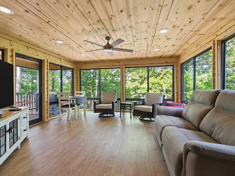 124 Woodshore Dr — Photo 10