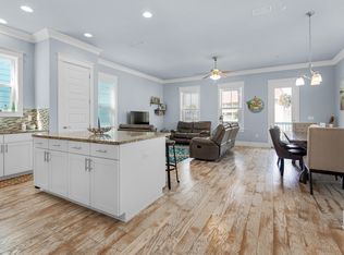 1494 Seaside Cir, Navarre, FL 32566