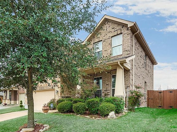4th image of 1303 Hidden Valley Dr