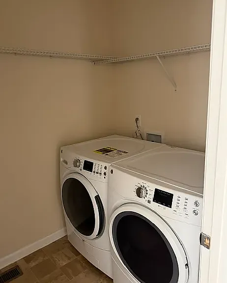 1015 Brightskies St — Photo 25