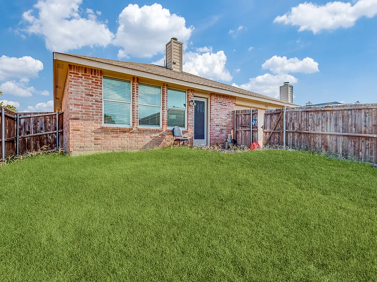 1942 Ryder Dr — Photo 12