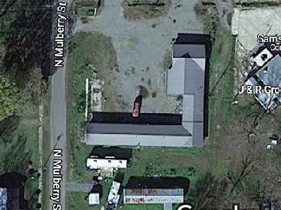3rd image of 104 W Grand Ave