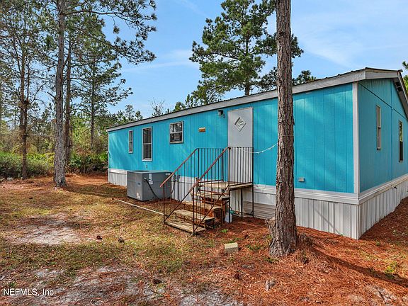 5th image of 109 PINE TREE Drive