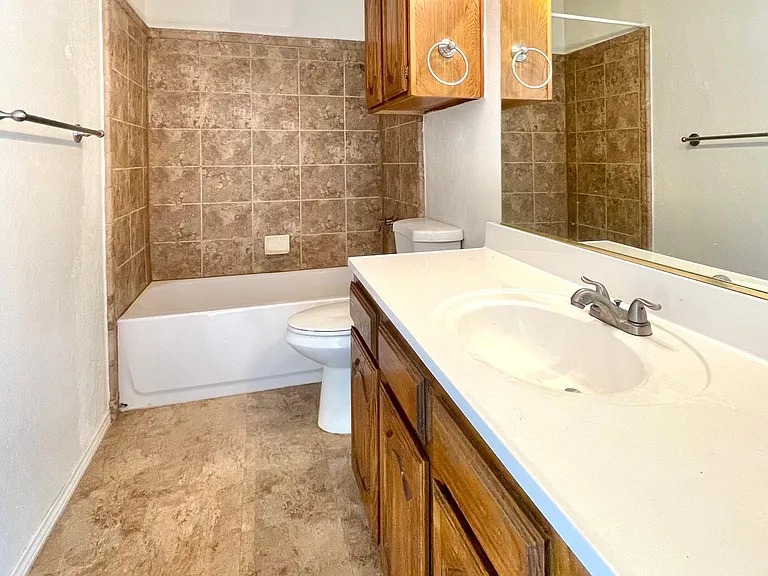 5720 Marquita Ave #7 — Photo 10
