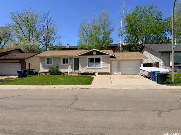 157 Coldspring CRESCENT, Saskatoon, SK S7J 3M3
