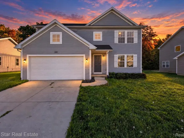 3668 Amber Oaks Dr, Howell, MI 48855