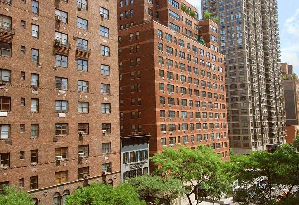 1st image of 230 E 79th St APT 10B