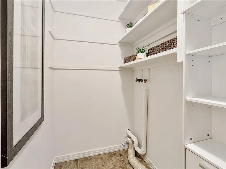 1101 Brentwood St — Photo 17