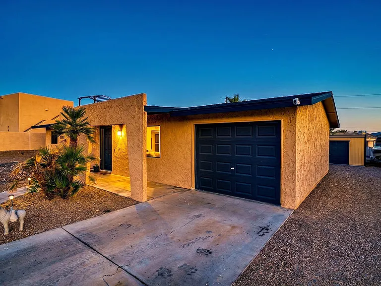 3180 Silver Arrow Dr — Photo 36