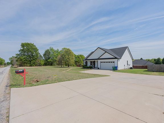 3rd image of 2991 Highway 417