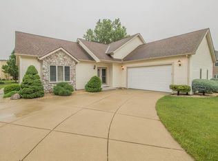 8730 S 13th St, Oak Creek, WI 53154