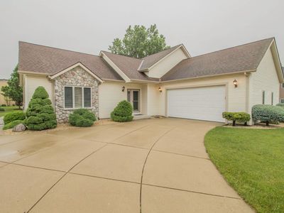 8730 S 13th St, Oak Creek, WI, 53154