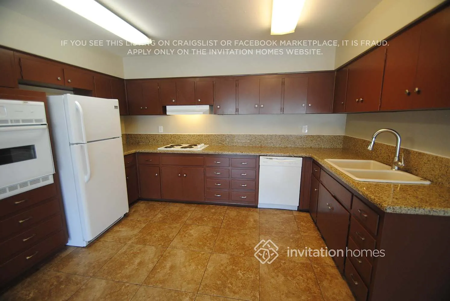 4153 N 63rd Dr Phoenix, AZ 85033 — Photo 4