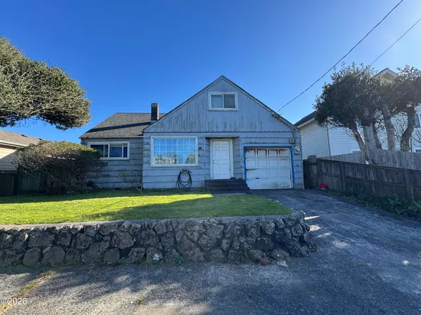214 SE 1st St, Newport, OR 97365