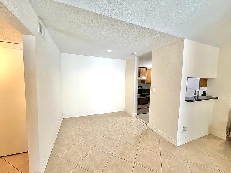 755 Riverside Dr #1335 — Photo 7