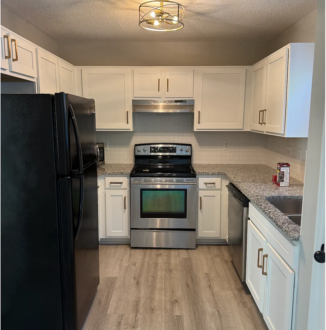 3 bed, 2.5 bath, 1272 sqft, $2,350 — Photo 4