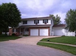 3646 Meadowview Ct, Decatur, IL 62526