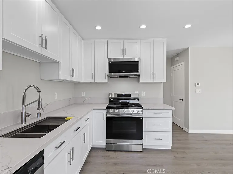 7318 Leescott Ave — Photo 10