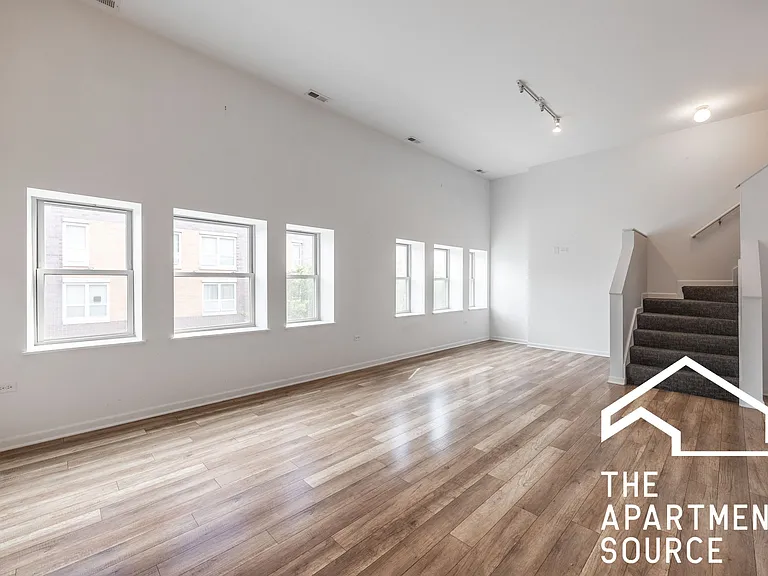 2700 W North Ave #204 — Photo 2