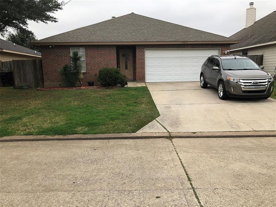 1st image of 34614 Lake Side Dr