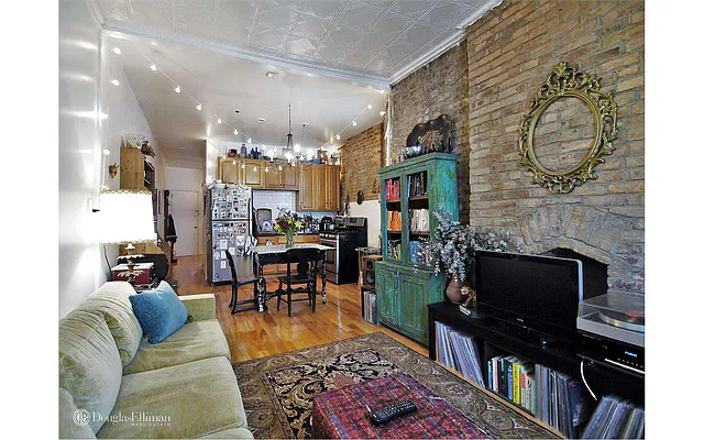 Rented by Douglas Elliman | media 27