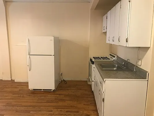 Rented by Premier Metro Realty Corp | media 25