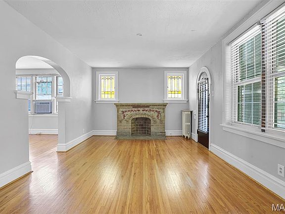 5th image of 3617 Wilmington Ave