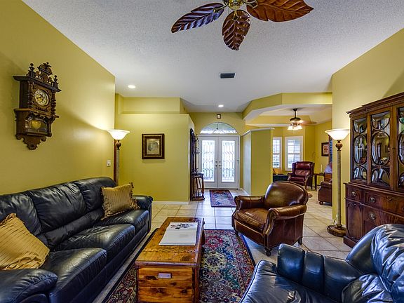2nd image of 8383 Shadow Pine Way