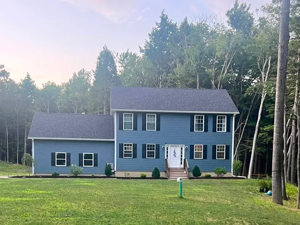 36 Hammond Road, Deerfield, NH 03037