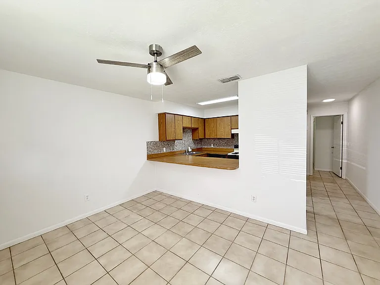 3815 Osprey Cir #D — Photo 3