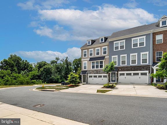 3rd image of 2155 Otter Creek Cir