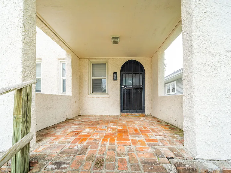 4031 Boulevard Pl — Photo 6