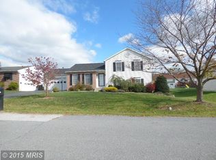 13011 Orchid Dr, Hagerstown, MD 21742