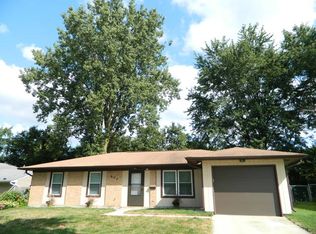 900 Carl Ave, Elgin, IL 60120