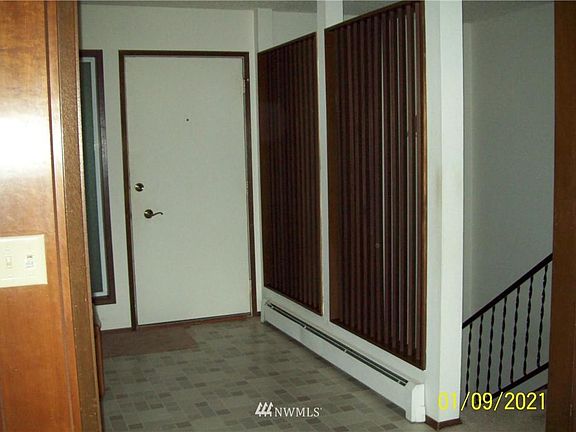 2nd image of 3206 S Peabody St