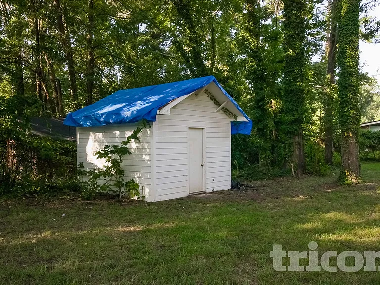 4200 Gladstone Ln — Photo 16