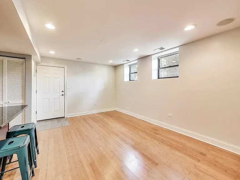 1702 W Summerdale Ave — Photo 3