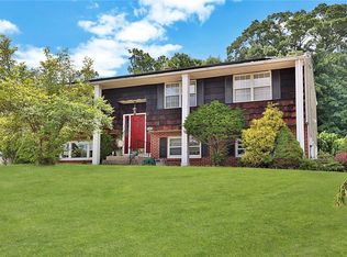 6 Laurel Dr, Stony Pt, NY 10980