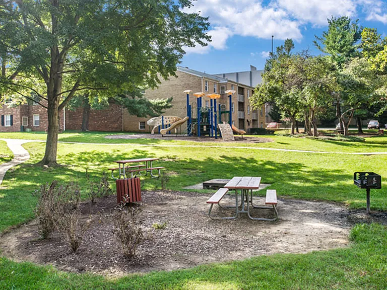 BBQ & Picnic Areas