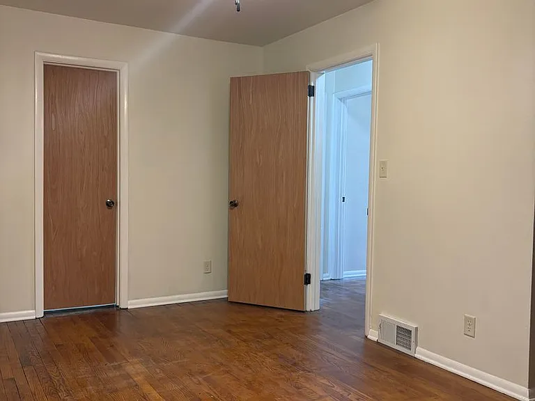 4401-4407 Eastridge Dr — Photo 30