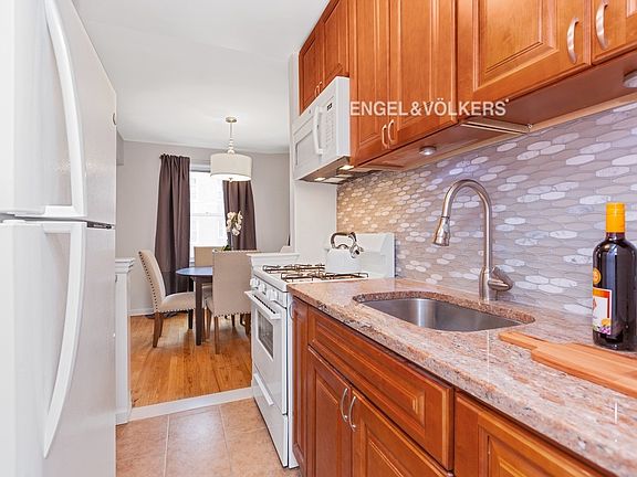 3rd image of 800 Grand Concourse #4O-N