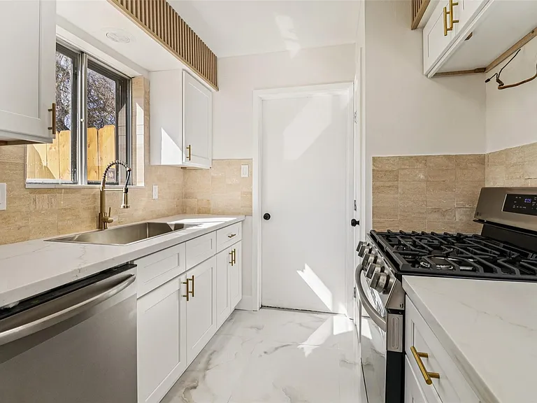 1307 Saddle Rock Dr — Photo 13