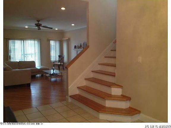 4th image of 810 Ensign Dr