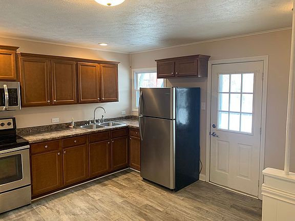 4th image of 614 E Dunn Ave