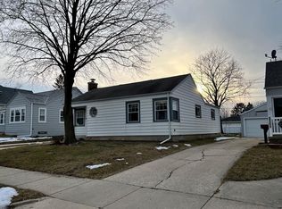 1939 S 96th St, West Allis, WI 53227