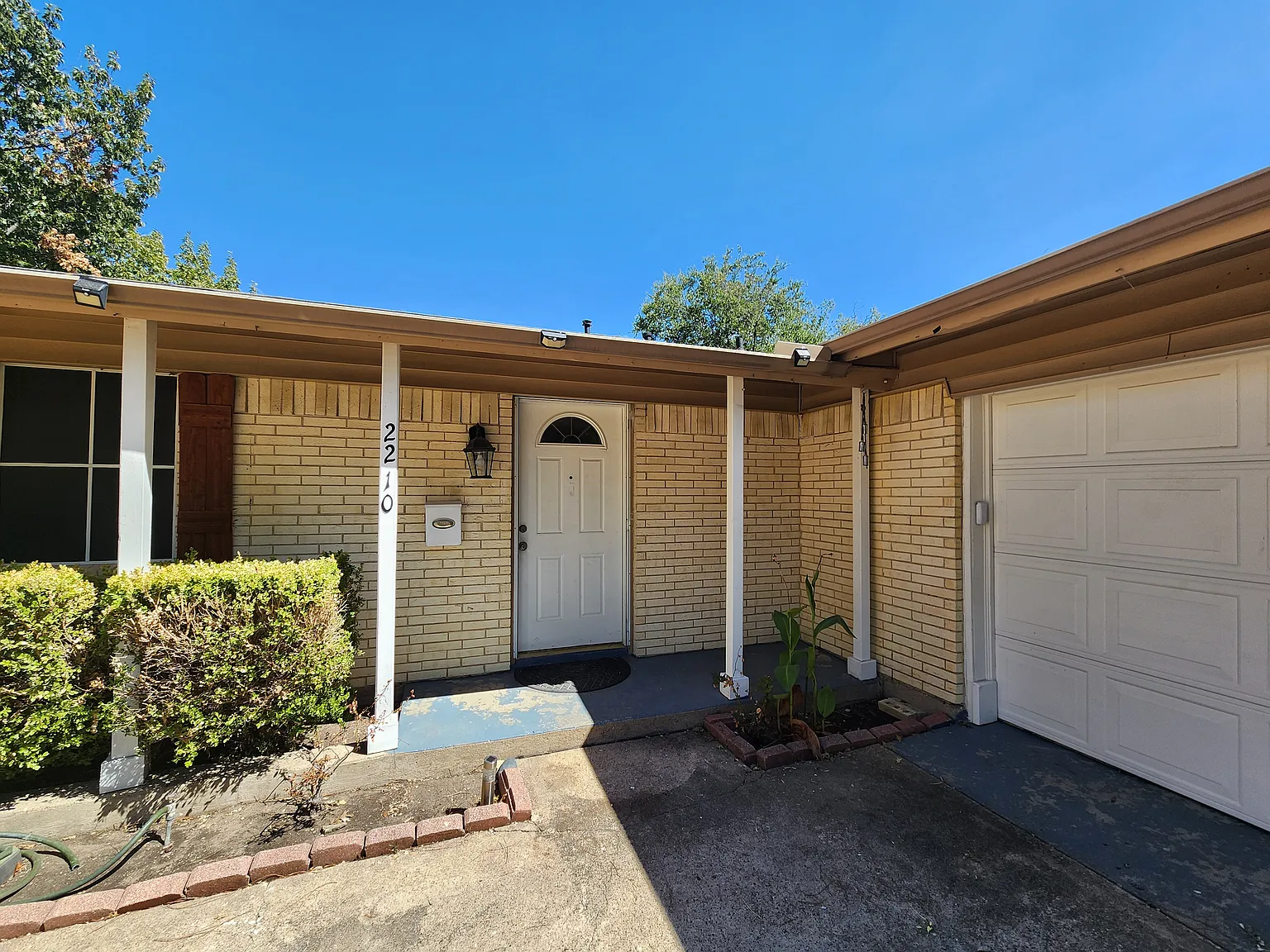 2210 Newcastle Dr — Photo 4